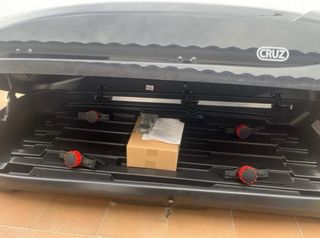 Cofre de techo CRUZ negro brillante