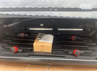 Cofre de techo CRUZ negro brillante