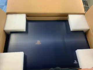 Consola PS4 Pro Edición Limitada 500 Millones