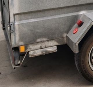 Remolque cerrado 1600 kg MMA