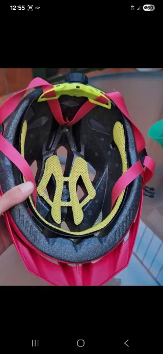 Casco de bicicleta MET rosa