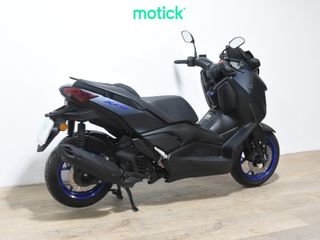 YAMAHA XMAX 125