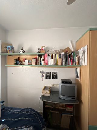 Armario y estantería juvenil