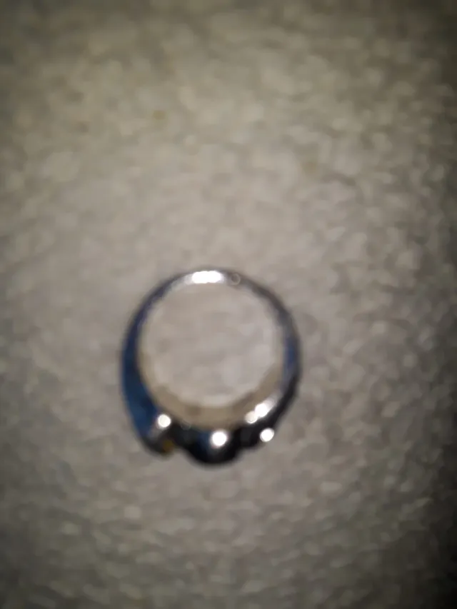 Anillo grande con brillantes