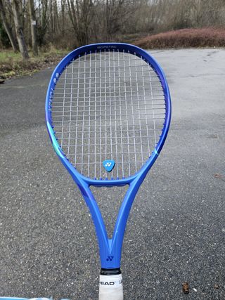 Raqueta de tenis Yonex...