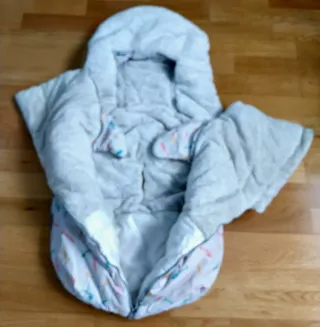 Saco de silla Baby Bites sardinas.