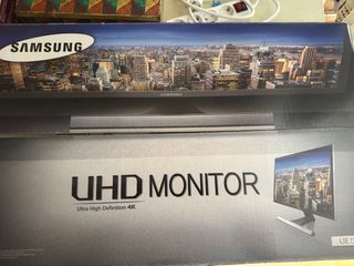 Monitor Samsung 28” UHD 4K