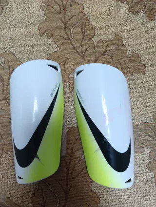 Espinilleras Nike Mercurial