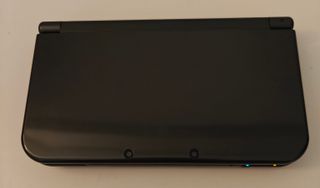 Nintendo 3DS XL Negra/Azul + Cargador + 128GB