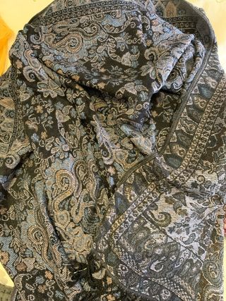 Elegante Pashmina multicolor y negro