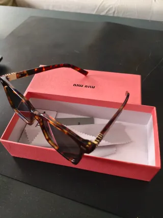 Gafas de sol Miu Miu Tortoise