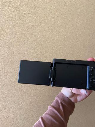 Cámara Digital  Negra con complementos