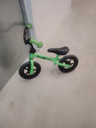 Bicicleta sin pedales Chicco Verde