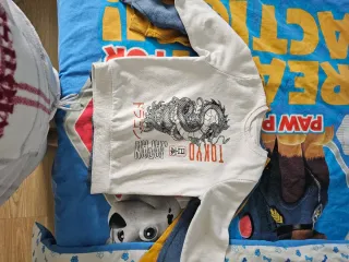 Sudadera niño tigre gafas sol amarilla