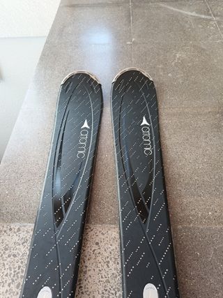 Esquís Atomic 142cm