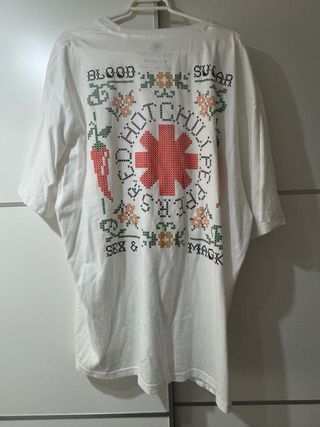 Camiseta Pull&Bear Estampado Chili Peppers