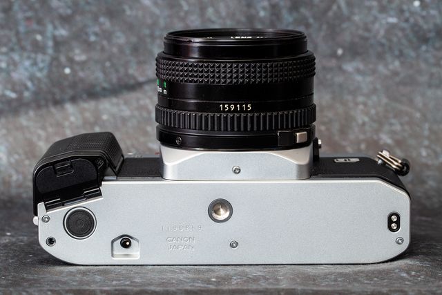 Fotocamera analogica Canon AL-1 con obiettivo FD 50mm 1:2