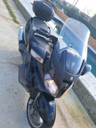 Suzuki Burgman 650 Executive