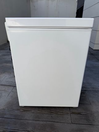 Congelador arcón Beko HSA32520