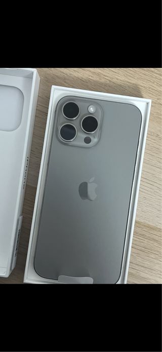 iPhone 16 Pro Max Gris Espacial