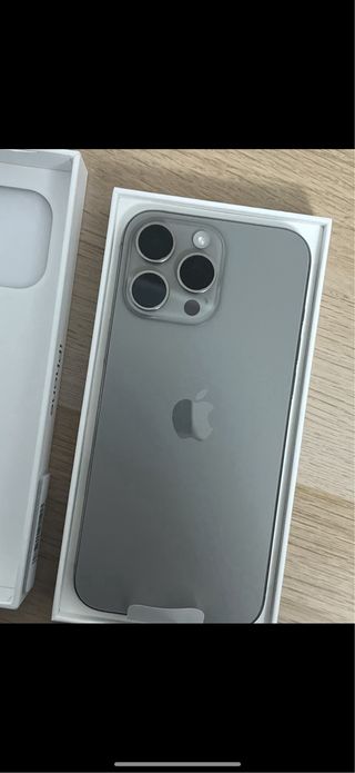 iPhone 16 Pro Max Gris Espacial