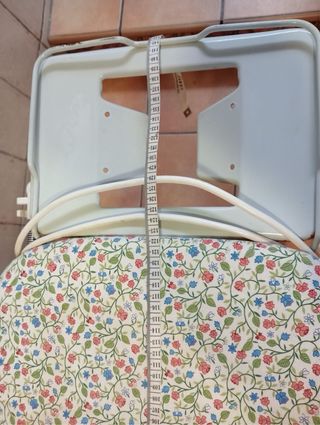 Tabla de planchar con funda floral