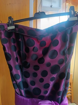 Vestido fiesta lunares morado y negro talla 50