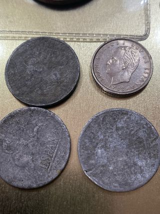 66 Monedas Españolas: 1, 10, 100 Pesetas y 10 cent
