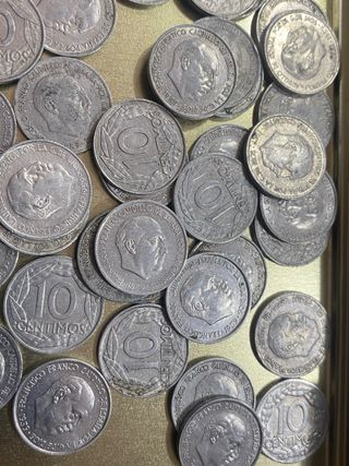 66 Monedas Españolas: 1, 10, 100 Pesetas y 10 cent