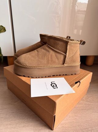 Stivali UGG Beige Donna