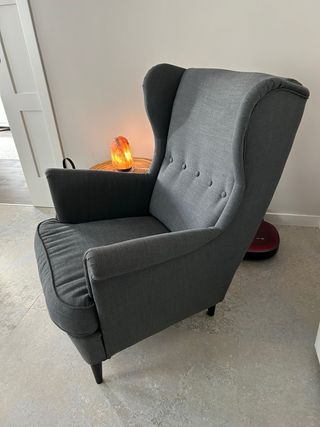 Sillón orejero STRADMON gris