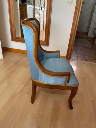 Butaca azul antigua