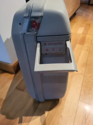 Maleta Samsonite Gris Ruedas Asa Mediana 60cm