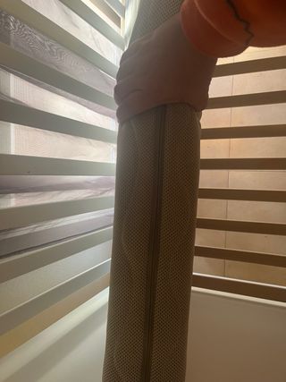 Cuna bebé con colchón, edredón y organizador.