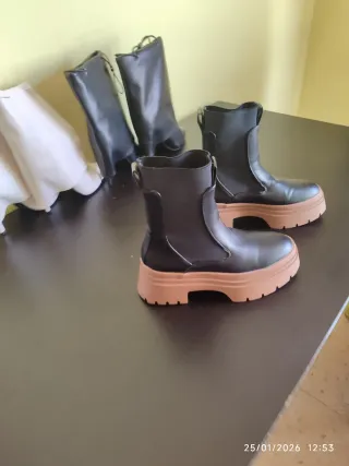 Botas de plataforma negras y blancas