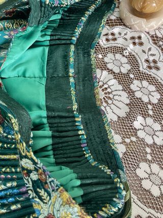 Falda Fallera Brocada  Verde.