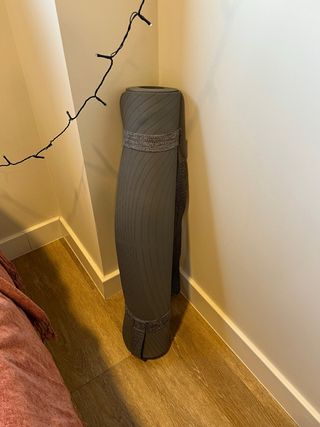 Esterilla de yoga gris