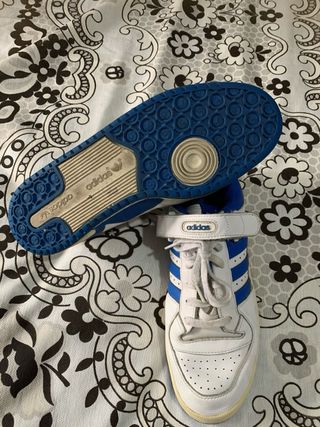 Zapatillas Adidas Forum Low Blancas y Azules
