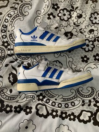Zapatillas Adidas Forum Low Blancas y Azules