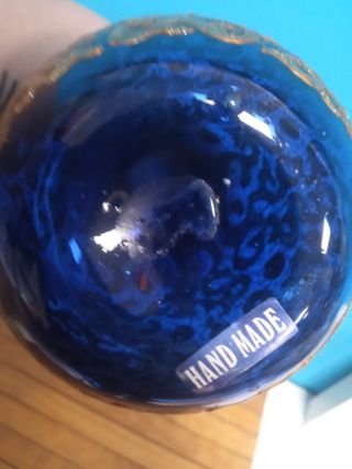 Réplica cristal azul cobalto con intrincado diseño