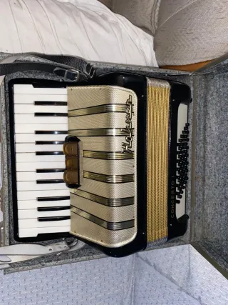 Acordeón Hohner Concerto I 48 Bajos
