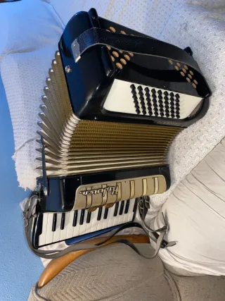 Acordeón Hohner Concerto I 48 Bajos