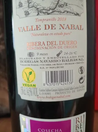 Vino Tinto Valle de Nabal