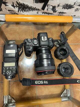 Canon EOS R6 + 85mm II + 50mm STM + 28mm
