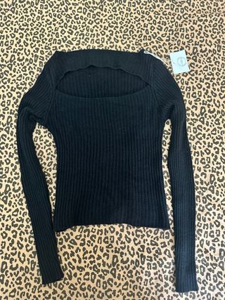 Jersey negro escote cuadrado