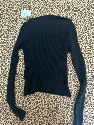 Jersey negro escote cuadrado