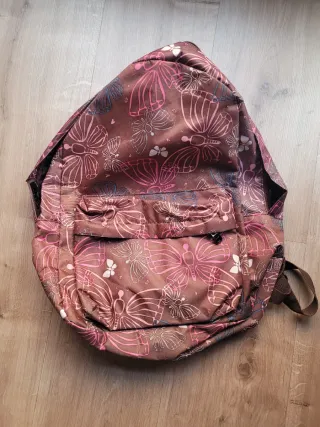 Mochila Marrón y Rosa Estampada Mariposas