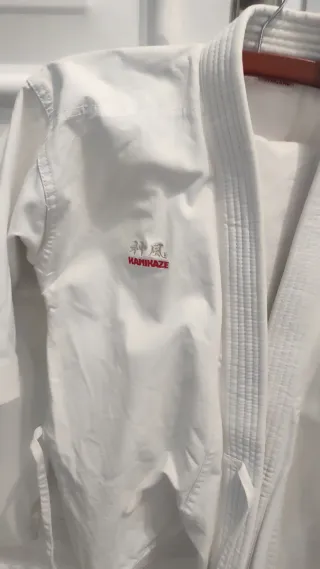 Karategui Kamikaze Competición Kata niño