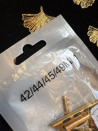 Correa Reloj Inteligente Dorada con Dijes