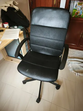 Silla de escritorio negra